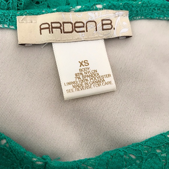 Arden B Off The Shoulder Fully Linned Green Lace Crop Top Size Extra Small - Picture 3 of 5